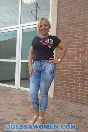 160030 - Yetris Age: 46 - Colombia