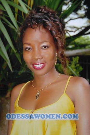 163964 - Alexandra Age: 47 - Colombia