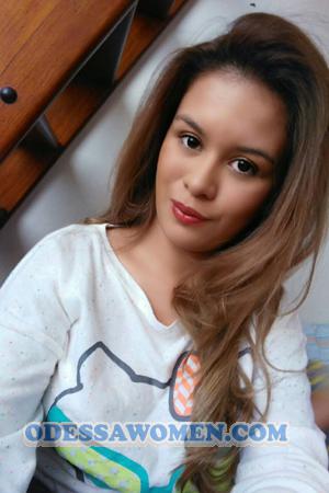 171719 - Laura Age: 31 - Colombia