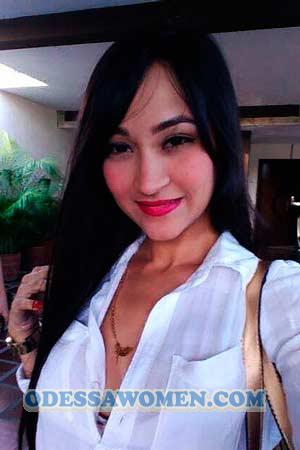 175627 - Genova Age: 33 - Colombia