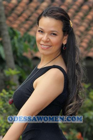 179936 - Yurary Age: 40 - Colombia