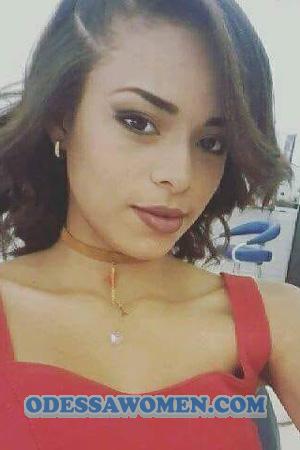 180075 - Yineth Age: 26 - Colombia