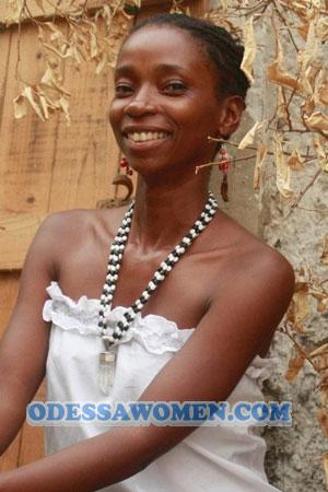 180080 - Teolinda Age: 46 - Colombia