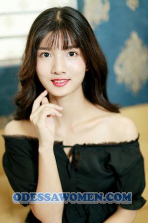 182089 - Huiling Age: 26 - China