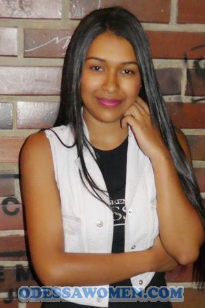 184304 - Manuela Age: 29 - Colombia