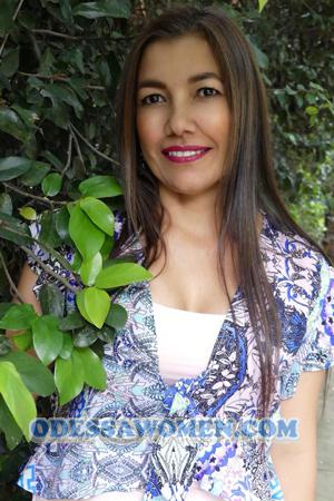 185965 - Luz Enith Age: 56 - Colombia