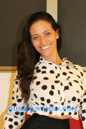 187827 - Laura Age: 37 - Costa Rica