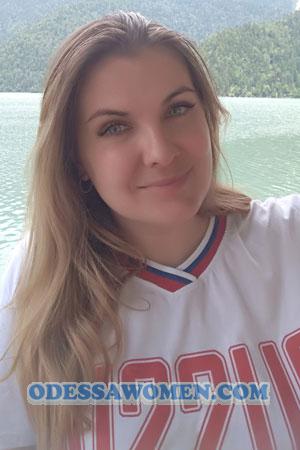 188520 - Elena Age: 39 - Russia