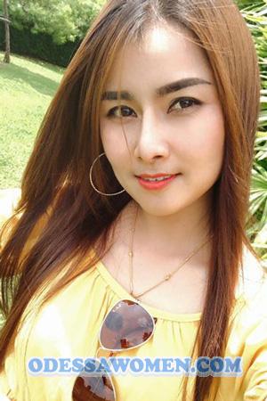 197158 - Yupaporn (Peaw) Age: 41 - Thailand