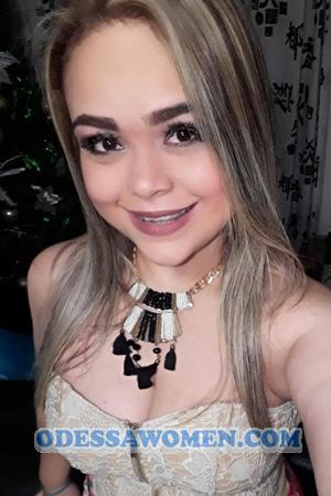 197537 - Luz Mary Age: 33 - Colombia