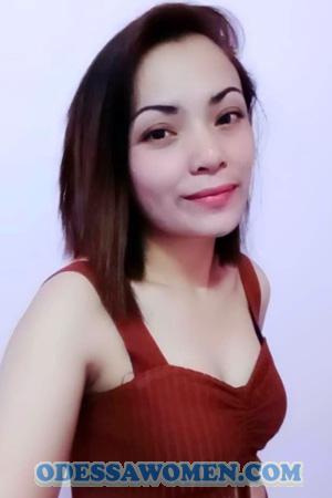 199273 - Nanthicha Age: 38 - Thailand