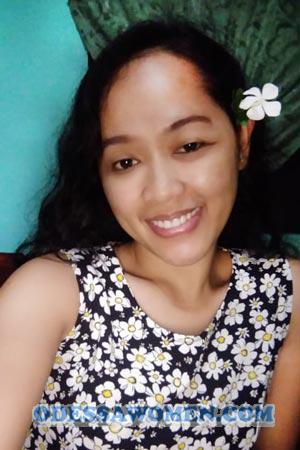 200990 - Rhezel Age: 35 - Philippines