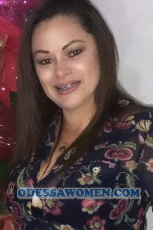 203845 - Yendry Age: 44 - Costa Rica