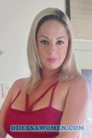 204168 - Yeniffer Age: 40 - Costa Rica