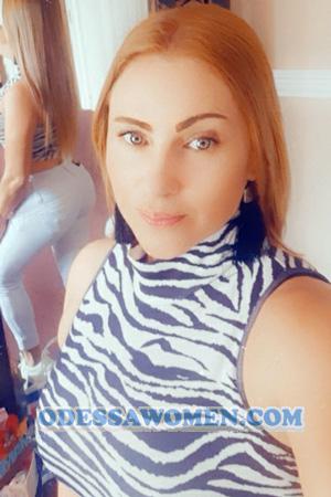 204172 - Laura Age: 46 - Costa Rica