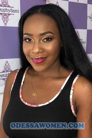 204593 - Valentina Age: 23 - Colombia