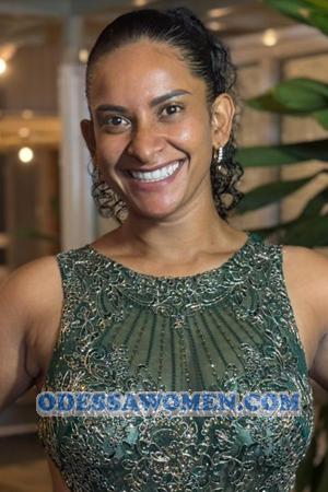 205243 - Daniela Age: 36 - Colombia