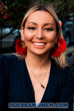 205925 - Laura Age: 36 - Colombia