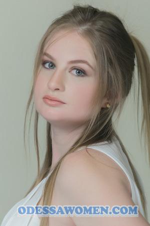 207422 - Daniela Age: 34 - Colombia