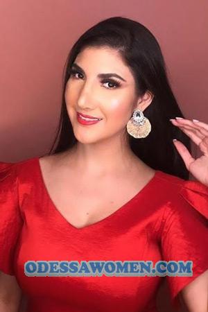 210802 - Laura Age: 36 - Colombia