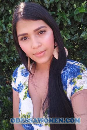 211033 - Valentina Age: 24 - Colombia