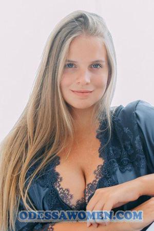 212204 - Elizaveta Age: 26 - China