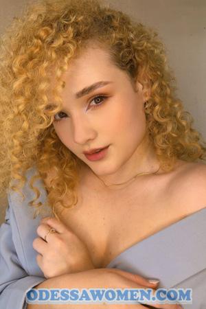 215550 - Scarlet Age: 27 - Colombia