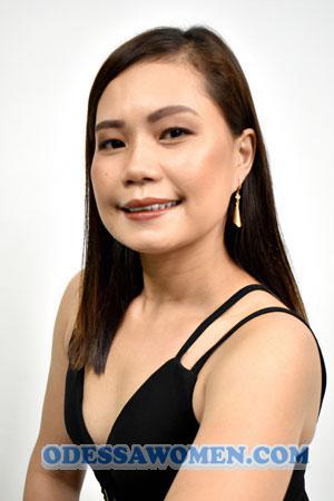 215951 - Marichil Age: 36 - Philippines