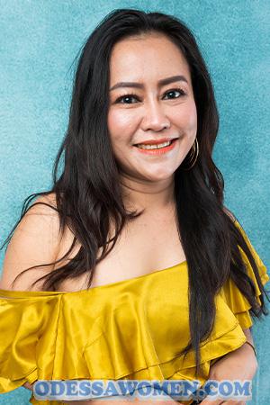 216166 - Wacharapan (Nam-Cha) Age: 48 - Thailand