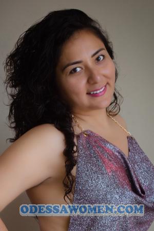 217114 - Leslie Age: 37 - Peru