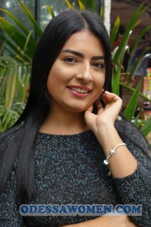 219479 - Laura Age: 27 - Colombia