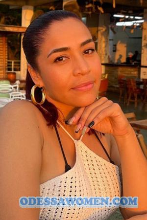 220125 - Yesenia Age: 36 - Colombia