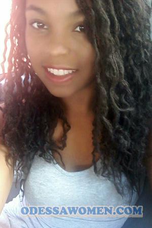 220209 - Raychell Age: 32 - Costa Rica