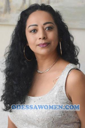 220517 - Erika Age: 51 - Peru