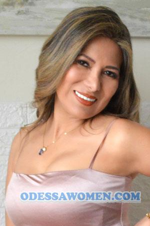 220602 - Mary Age: 50 - Peru