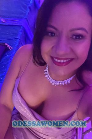 221804 - Lilliam Age: 44 - Costa Rica