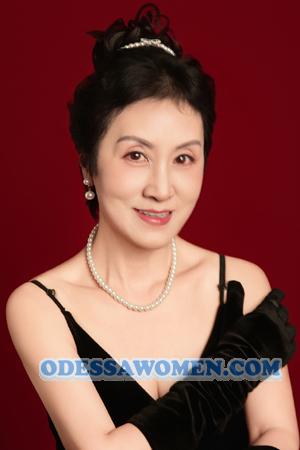 221839 - Meryl Age: 61 - China