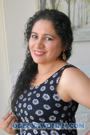 223311 - Julissa Age: 49 - Peru