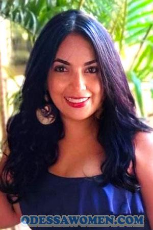 223715 - Iyaneth Age: 37 - Colombia