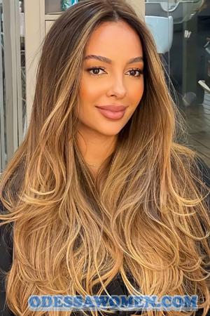 224384 - Lara Age: 27 - Brazil