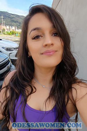 224498 - Raquel Age: 34 - Costa Rica