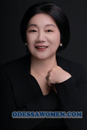 225544 - Samantha Age: 52 - China