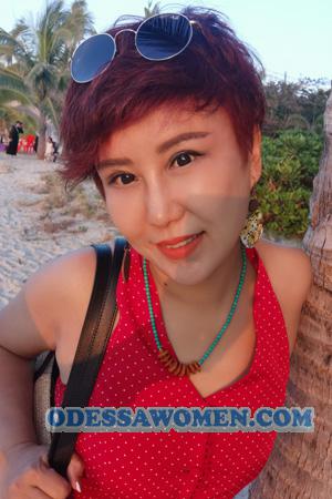 226272 - Huiwen Age: 47 - China